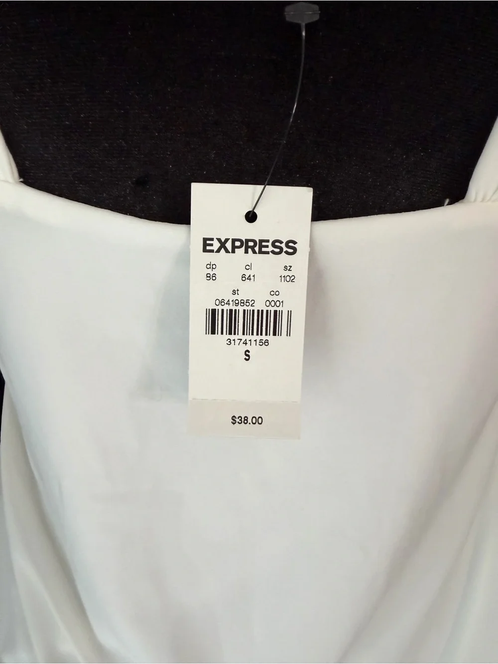 Express White Gathered Shoulder Sleeveless Blouse - Picture 7 of 7